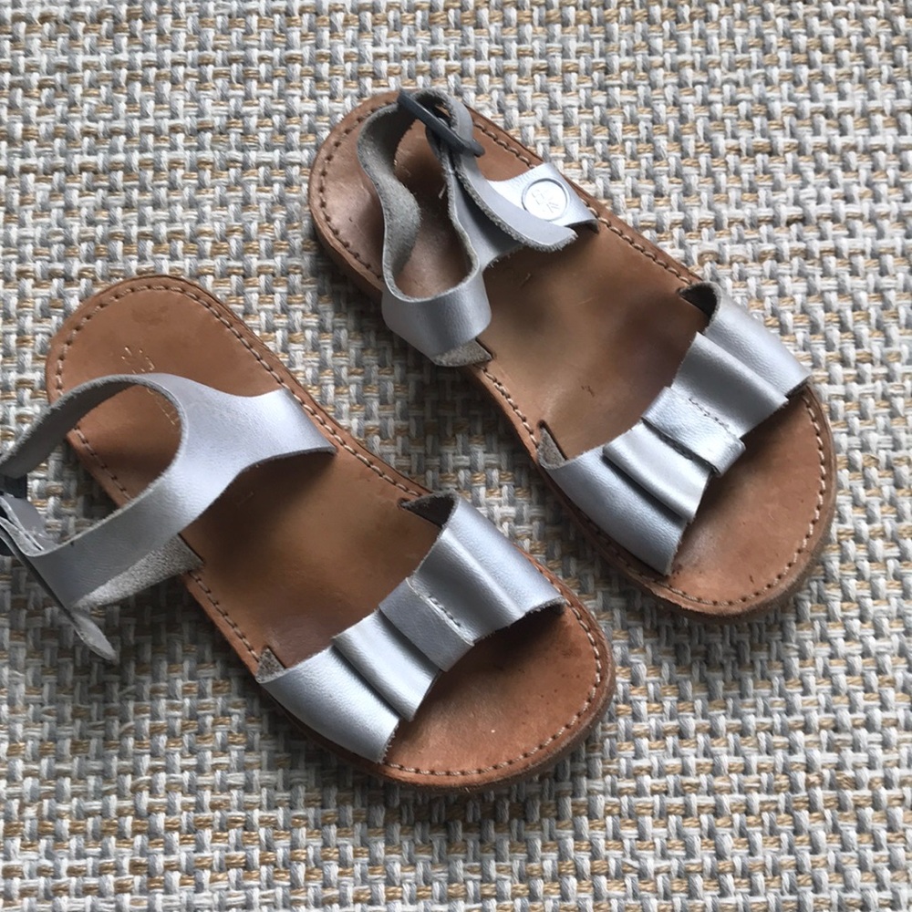 Freshly Picked Sandals (size 9)